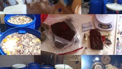 شرطة مديرية حريضة تضبط مروج بحوزته أكثر من كيلو من مادة الحشيش ومصنعاً للخمر