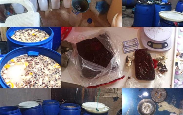 شرطة مديرية حريضة تضبط مروج بحوزته أكثر من كيلو من مادة الحشيش ومصنعاً للخمر