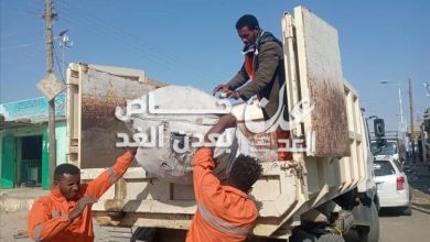 صندوق النظافة والتحسين بأحور ينفذ حملة لإزالة القمامة في الشارع العام وسوق النساء