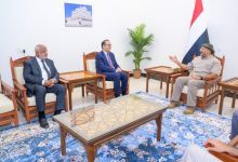 طارق صالح يلتقي وزير الصحة لمناقشة تعزيز الخدمات الصحية