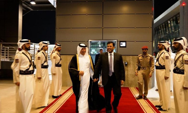 عضو مجلس القيادة الرئاسي الدكتور عبدالله العليمي يصل الدوحة