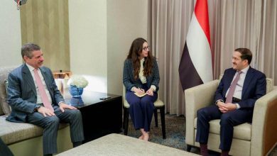 عضو مجلس القيادة الرئاسي عثمان مجلي يلتقي السفير الامريكي ستيفن فاجن