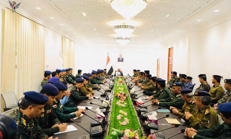 عضو مجلس القيادة العرادة يترأس اجتماعاً موسعاً للقيادات الأمنية