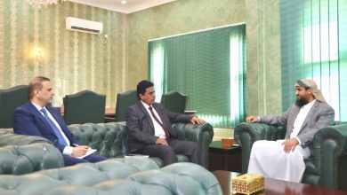 عضو مجلس القيادة المحرّمي يلتقي الأمين العام لمجلس الوزراء