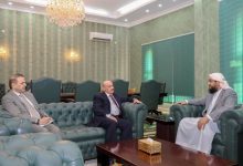 عضو مجلس القيادة المحرّمي يلتقي محافظ البنك المركزي ويؤكد دعم جهود الاستقرار النقدي