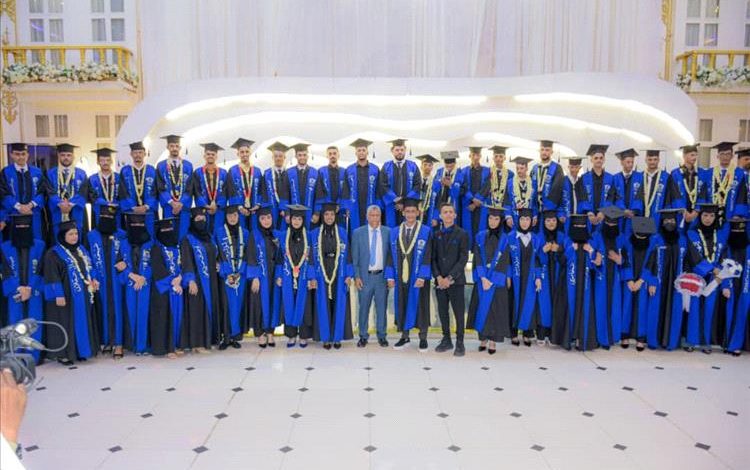 في حفل مميز.. كلية الإعلام بجامعة عدن تودّع الدفعة الأولى من خريجيها