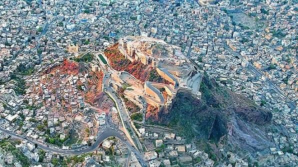 فيديو| تعز تجدد الوفاء لثورة الثاني من ديسمبر.. دعم شعبي كامل لخيار استعادة الدولة