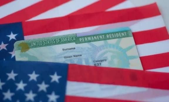 قيود أمريكية جديدة على حاملي البطاقة الخضراء من اليمنيين