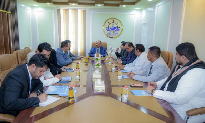 لقاء يناقش أوضاع قطاعات النقل بمحافظة المهرة وسبل تطويرها