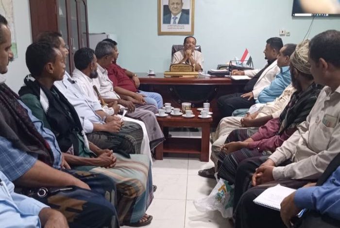 مؤسسة موانئ البحر الأحمر تستعرض جاهزية ميناء المخا أمام القطاع التجاري