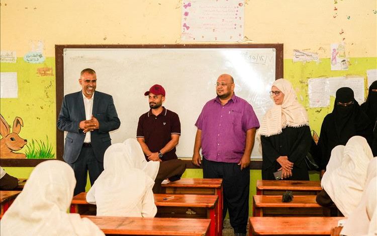 مبجر وبن جرادي يدشّنان اختبارات الفصل الأول في مدارس صيرة ويتفقدان مشروع مدرسة الطويلة