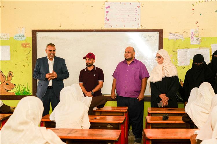مبجر وبن جرادي يدشّنان اختبارات الفصل الأول في مدارس صيرة ويتفقدان مشروع مدرسة الطويلة