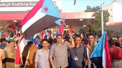 مجلس الحراك المدني بعدن ينضم للاعتصام المفتوح المطالب بالاستقلال