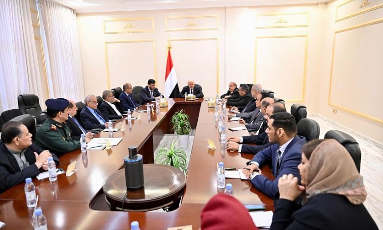 مجلس الدفاع الوطني يبارك القرارات الرئاسية لحماية المدنيين وإنهاء التواجد الاماراتي في البلاد