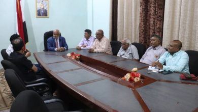 محافظ الحديدة يبحث مع "أطباء بلا حدود" تعزيز دعم الخدمات الصحية