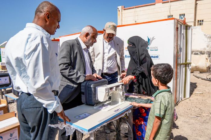 محافظ الحديدة يدشن مشروع تمكين اقتصادي للأشخاص ذوي الإعاقة