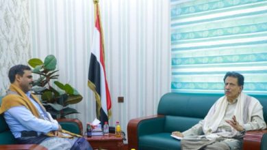 محافظ المهرة يطّلع على الوضع التمويني بالمحافظة