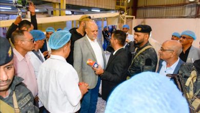 محافظ تعز يزور مجموعة شركات أحمد عبد الله الشيباني لإعادة تطبيع العمل وتحريك عجلة الإنتاج