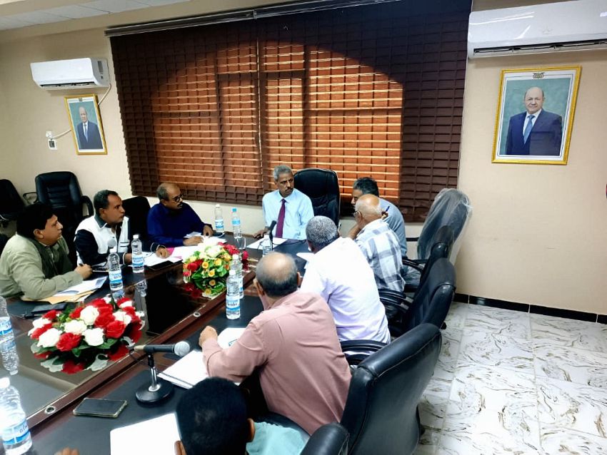 محافظ لحج يترأس اجتماعاً لمجلس ادارة مؤسسة المياه بالمحافظة