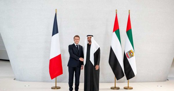 محمد بن زايد يبحث مع ماكرون تعزيز الشراكة الإماراتية-الفرنسية