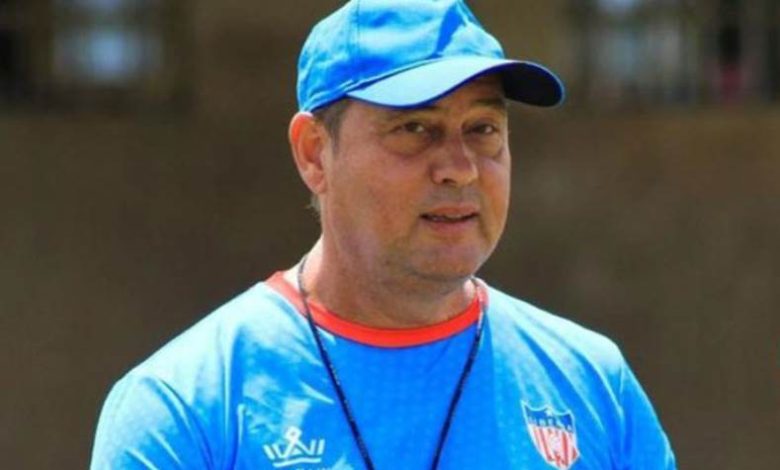 ماريو مارينيكا المدير الفني لزيمبابوي