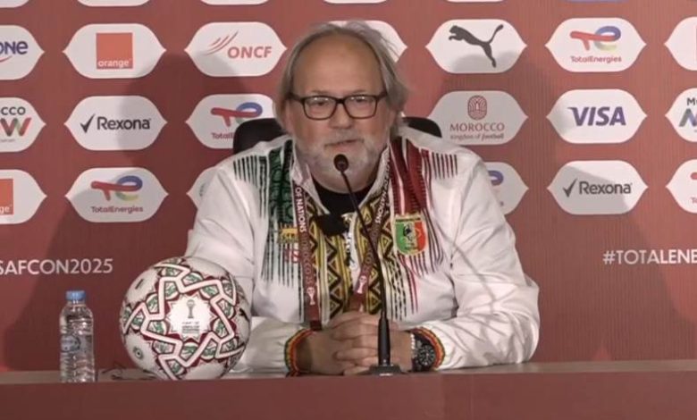 البلجيكي توم ساينتفيت مدرب منتخب مالي
