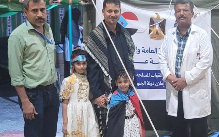 مدير جودة ومكافحة العدوى بوزارة الصحة يزور الخيمة الطبية في ساحة اعتصام خور مكسر