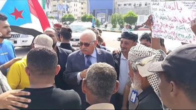 مدير صحة عدن يتفقد المعتصمين في ساحة العروض ويؤكد دعمه الكامل لإعتصام الجنوب واستعادة الدولة