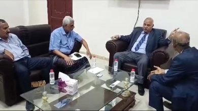 مدير صحة عدن يشيد بجهود مركز الأطراف الصناعية والعلاج الطبيعي في تخفيف معاناة ذوي الإعاقة حركياً