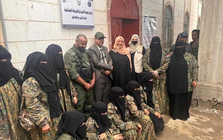 مدير عام شرطة الضالع يفتتح مبنى الشرطة النسائية والتعامل مع قضايا النساء بالمحافظة