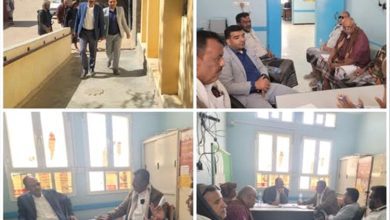 مدير عام مديرية نصاب يناقش مع قيادة القطاع الصحي مستوى الخدمات الصحية ونسبة الإنجاز في تأهيل المستشفى العام