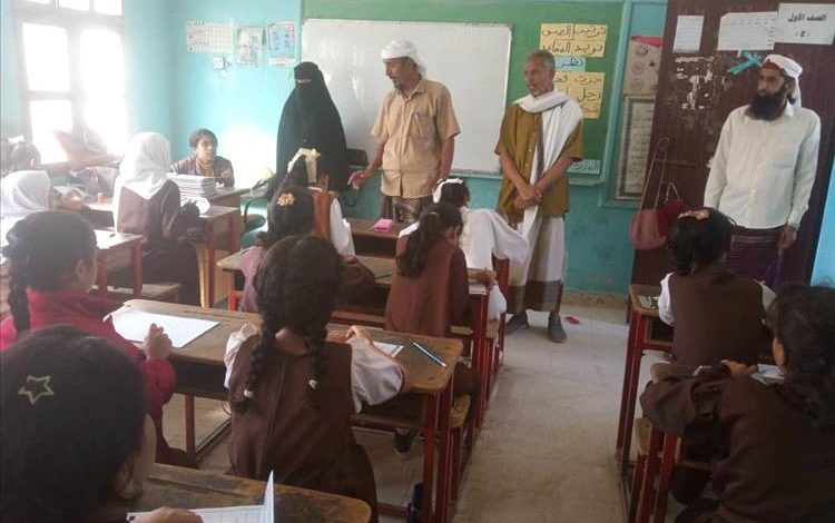 مدير مكتب التربية والتعليم بمديرية مودية يواصل زياراته الميدانية لمتابعة امتحانات الفصل الدراسي الأول