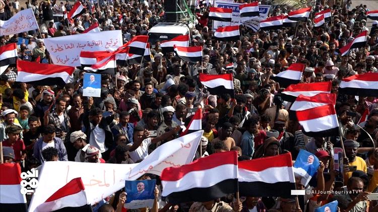 مسيرة جماهيرية حاشدة في المخا تأييدًا لاتفاقية تطوير الميناء التاريخي