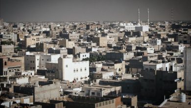 مواطنون في الحديدة يضطرون لبيع منازلهم لتأمين لقمة العيش