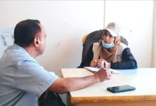 نائب مدير مكتب التربية والتعليم يلتقي بضابط مشروع منظمة صُنّاع النهضة