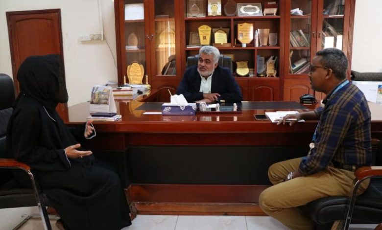 نائب وزير التخطيط يبحث مع الأمم المتحدة والصليب الأحمر تعزيز التنسيق لدعم التنمية والقطاع الصحي