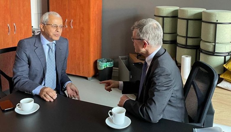 نائب وزير الخارجية يستعرض مع وسائل اعلام المانية تطورات الاوضاع في اليمن