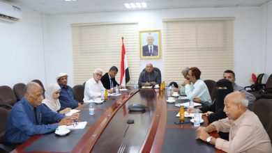 نائب وزير الصناعة يناقش مع مدراء مكاتب الوزارة بالمحافظات المحررة تعزيز ضبط الأسواق وكفاءة الأداء