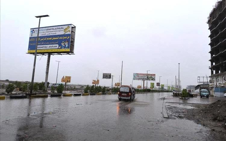 هطول أمطار على عدد من مديريات محافظة عدن