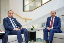 وزير الخارجية يبحث مع المكلف بتسيير شؤون وزارة الخارجية الليبي تعزيز التعاون المشترك