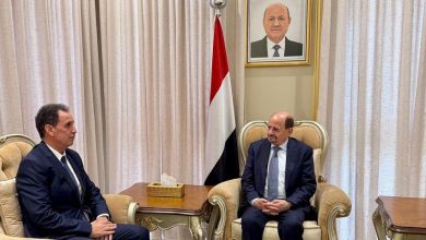 وزير الخارجية يلتقي القائم بأعمال السفير المغربي بمناسبة انتهاء فترة عمله