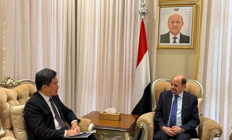 وزير الخارجية يلتقي القائم بأعمال سفارة جمهورية الصين الشعبية