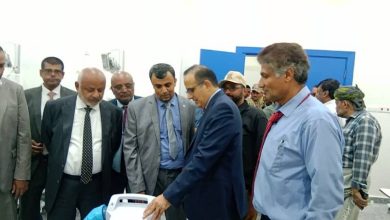 وزير الصحة ومحافظ الحديدة يطلعان على مستوى التجهيزات في مستشفى محمد بن زايد بالخوخة