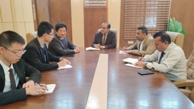 وزير الصحة يبحث مع السفير الصيني تعزيز التعاون في المجال الصحي