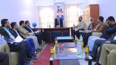 وزير الصناعة والتجارة ووكيل مأرب يترأسان اجتماعاً للجنة دعم تنفيذ قرارات الاصلاحات الاقتصادية والسعرية