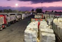 الاحتلال الإسرائيلي يهاجم أهدافا في غزة.. إعلام فلسطيني يكشف عن حراك للفصائل للتوصل لتفاهمات حول إدارة القطاع.. مطالبات بتسليم حركة لسلاحها.. مصر تدفع 5300 من المساعدات الإنسانية.. ومستوطنون يقتحمون الأقصى