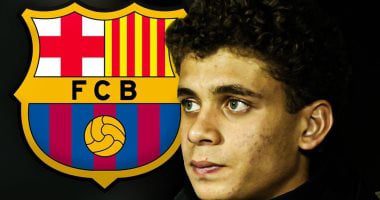 حقيقة رفض حمزة عبد الكريم تمديد عقده مع الأهلي وسبب تأخر انتقاله لبرشلونة