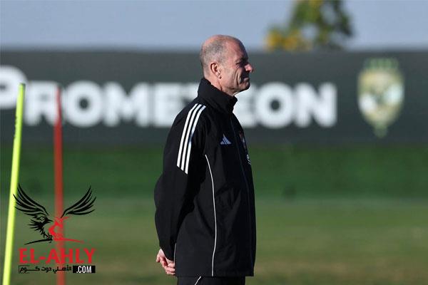 توروب يعلن قائمة الأهلي لمواجهة طلائع الجيش