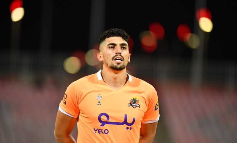 قطبا جدة يتنافسان على حارس النصر