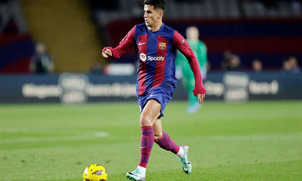 برشلونة يعلن ضم كانسيلو قادما من الهلال